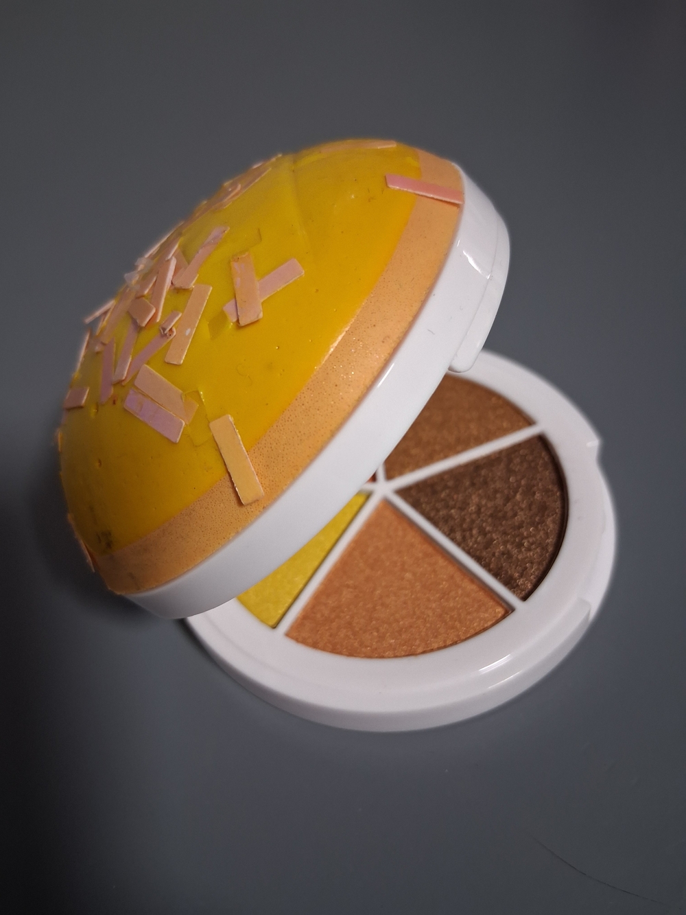 Makeup Revolution Custard Fill Eyeshadow Palette